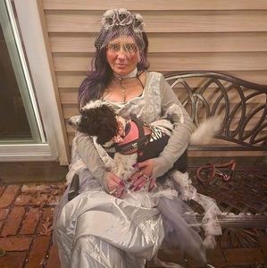 Meet your Posher, Mickii